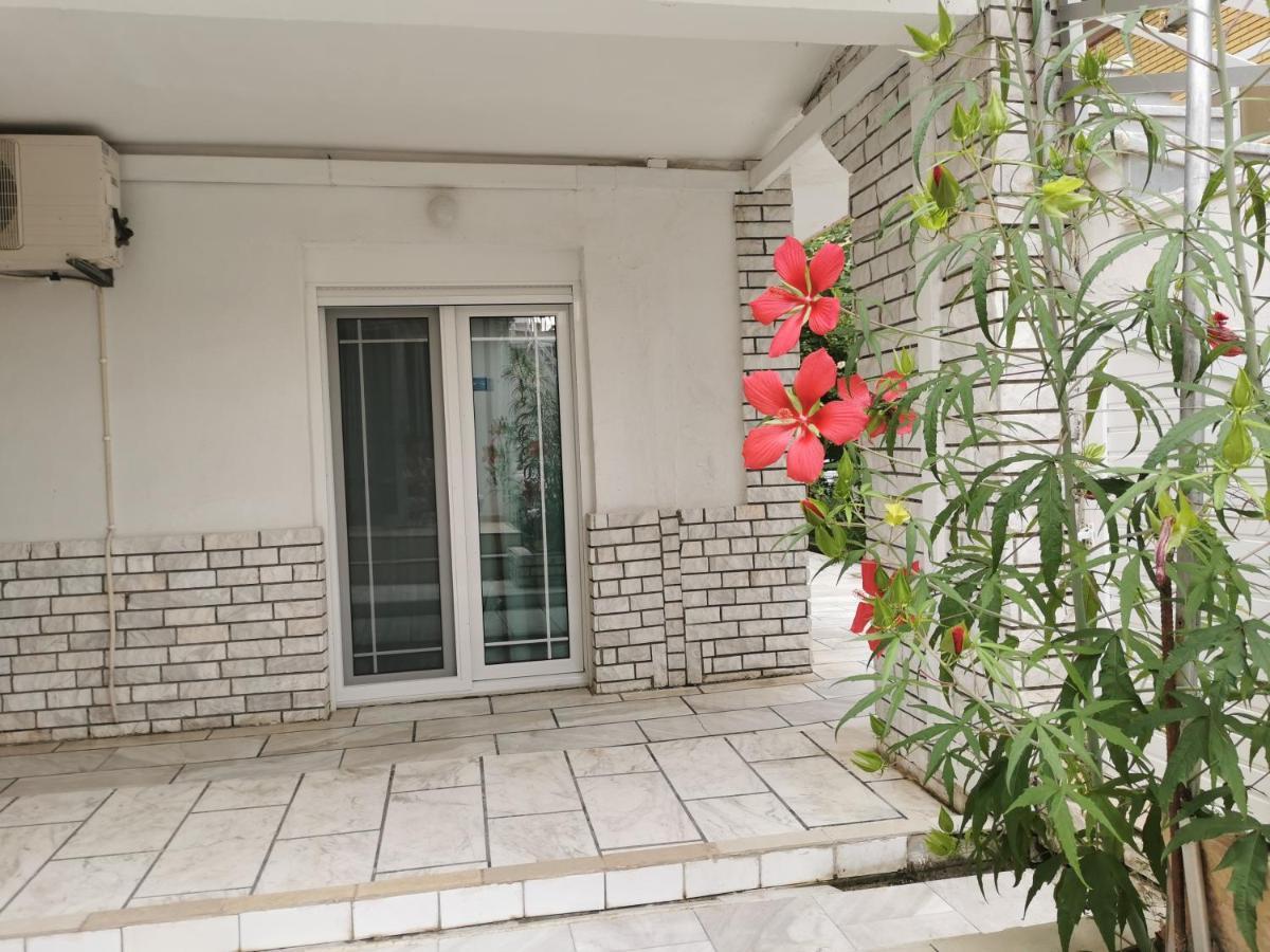 La Familia Apartments Olympiakí Aktí Kültér fotó