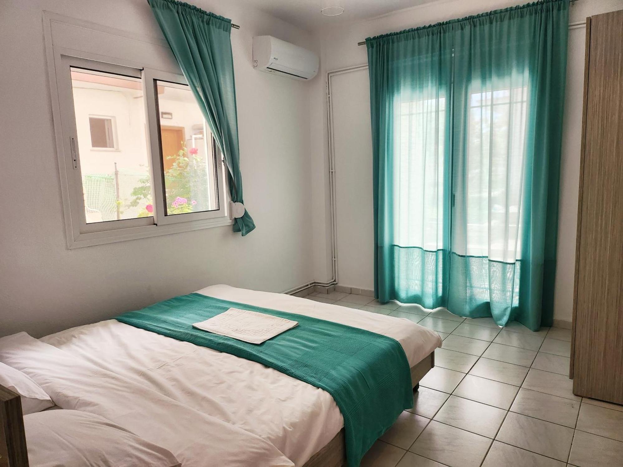 La Familia Apartments Olympiakí Aktí Kültér fotó